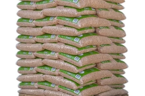 Holzpellets DIN Pellets – Palette mit 65 Säcken à 15 kg