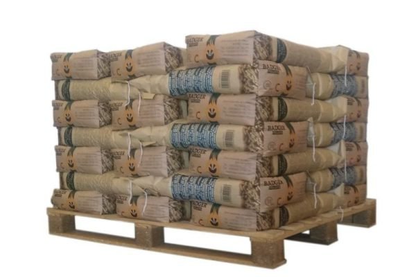 Holzpellets Badger – halbe Palette mit 35 Säcken à 15 kg